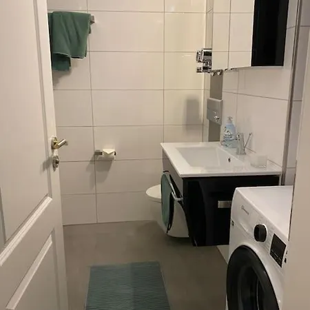 Ruhiges Mit Terrasse *