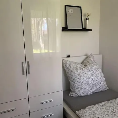 Apartment Ruhiges Mit Terrasse