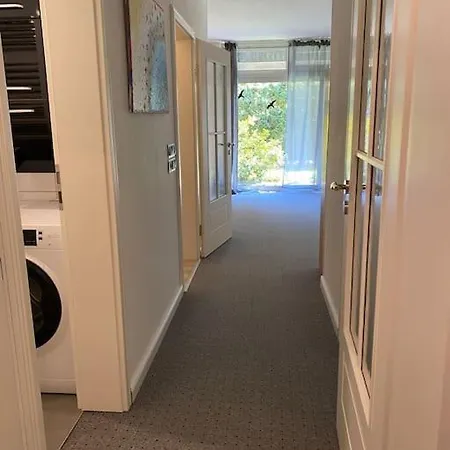 Ruhiges Mit Terrasse شقة